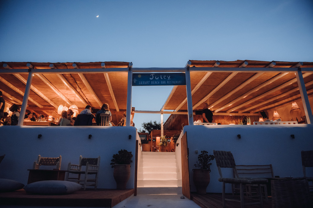 Juicy Beach Restaurant